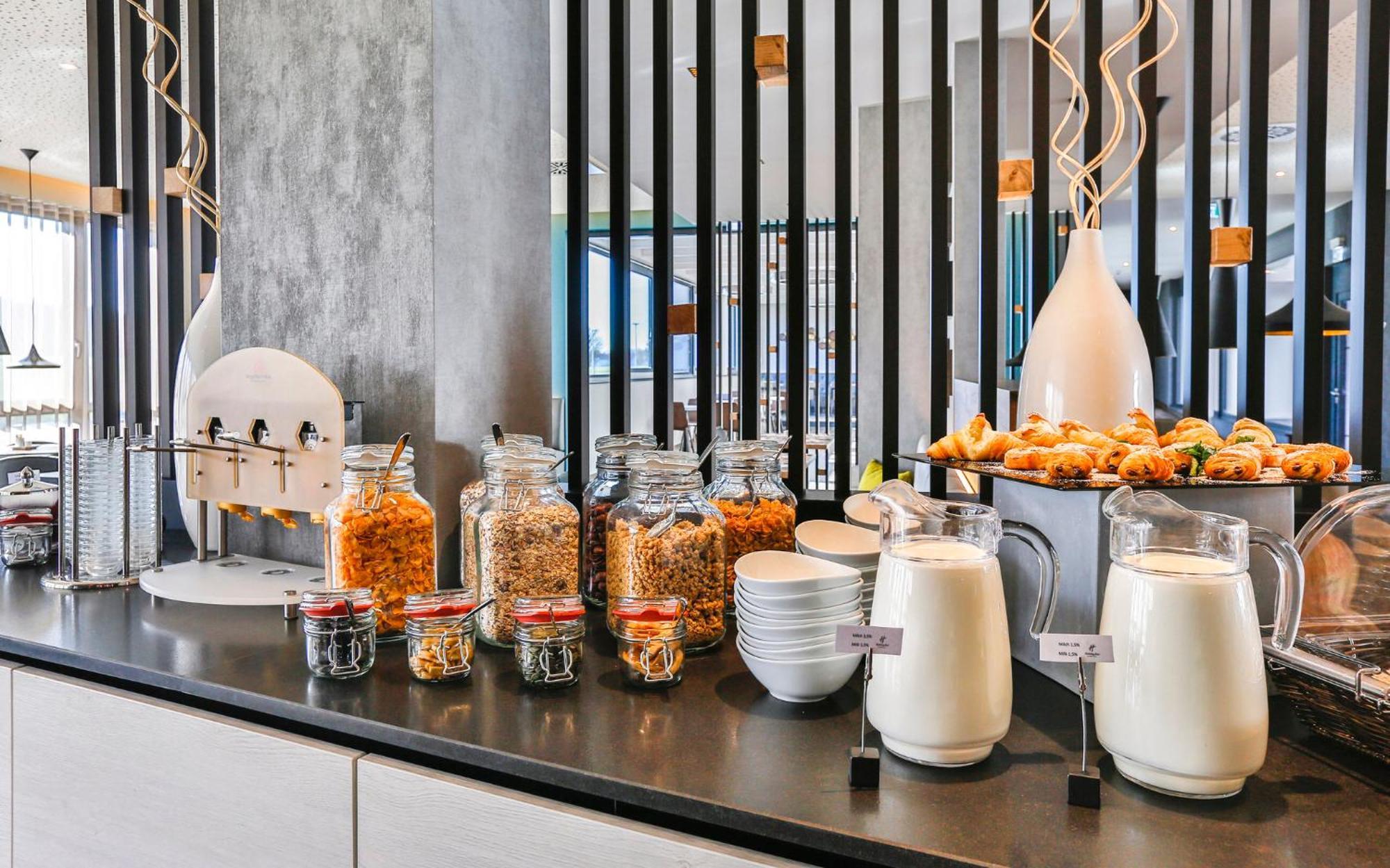 Holiday Inn - Villingen - Schwenningen By Ihg Bagian luar foto